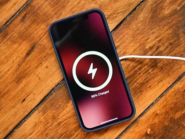 潢川苹果手机维修分享iPhone 12可以随便充电吗 
